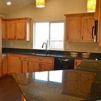 Granite Counter Tops and Wood Cabinets Winston Oregon